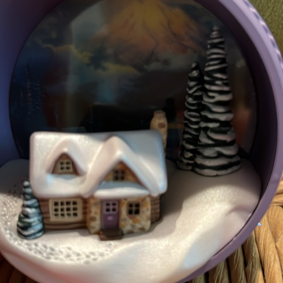 Vintage 1997 Hallmark Christmas Ornament VGC The Warmth of Home - Thomas Kinkaid - Picture 6 of 8